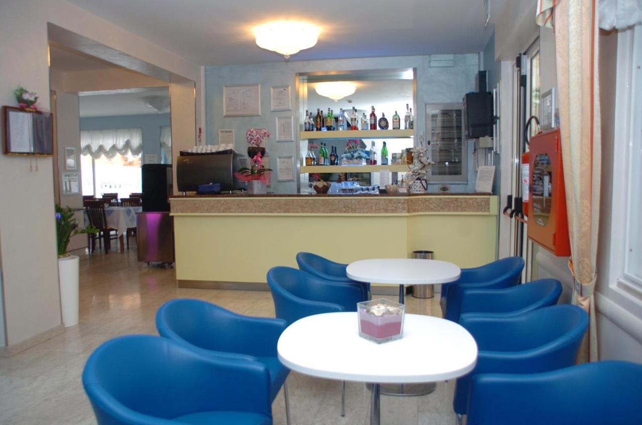 Albergo Villa Miraggio Римини Екстериор снимка