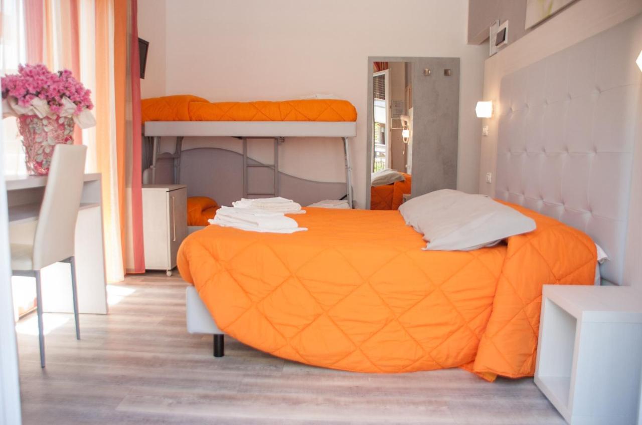 Albergo Villa Miraggio Римини Екстериор снимка